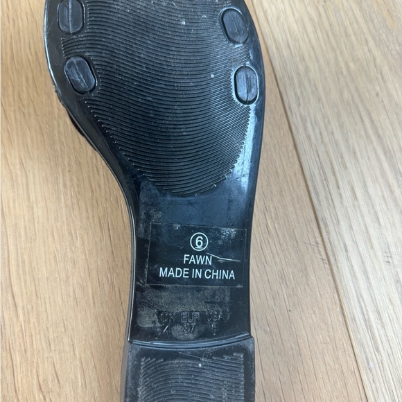 Nicole Miller slides/flats with rhinestone bow. Size 6. - Picture 2 of 2